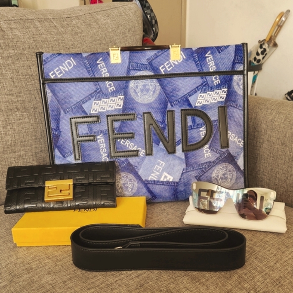 FENDI DENMIN BLUE SHOULDER/TOTE HANDBAG WITH BLACK WALLET/W BOX/W SUNGLASSES
